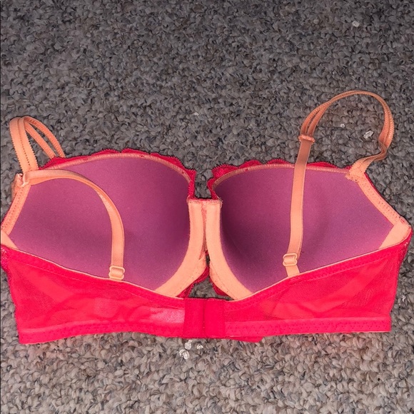 Lace front bra - Picture 2 of 2